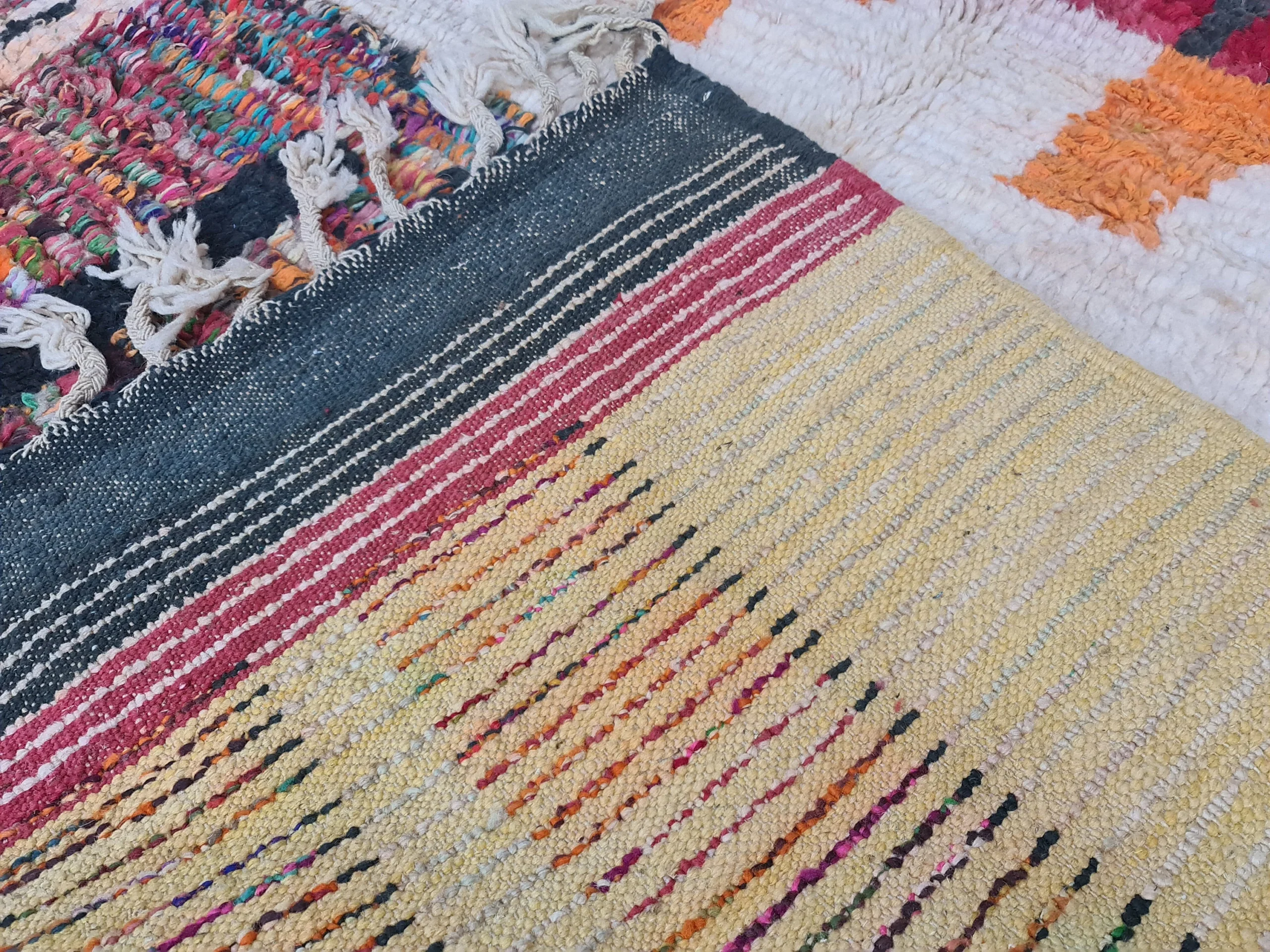 How Do the Colours Used in Moroccan Rugs Reflect the Country’s Landscape and Culture?